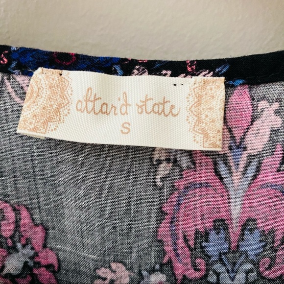 Altar'd State Cold Shoulder Top Sz Small - Picture 4 of 10